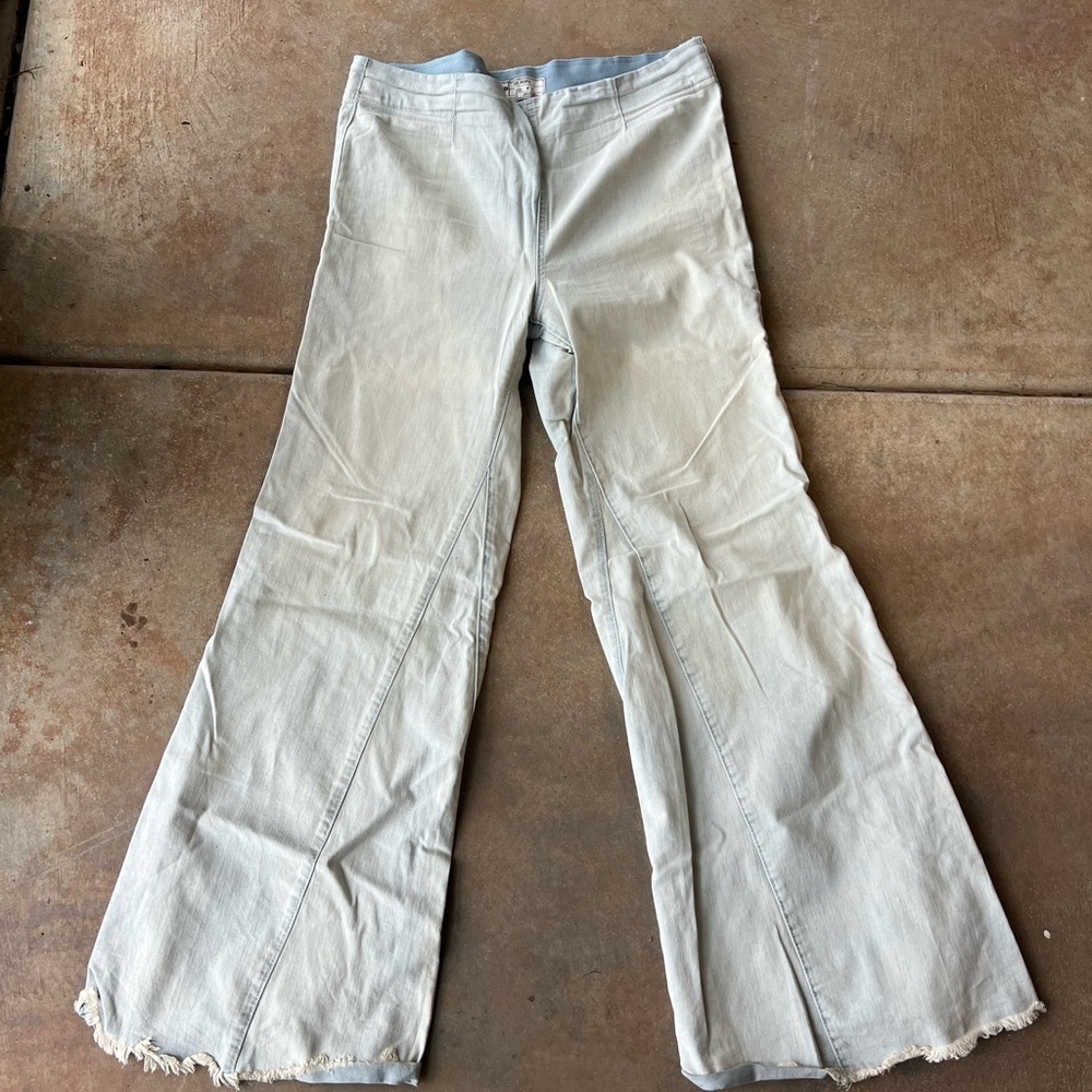 Women's Flared Stretch Jeans